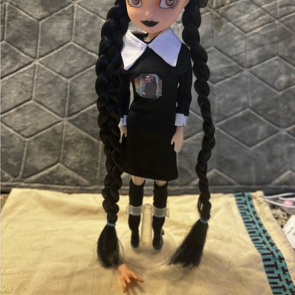 Wensday doll - Picture 2 of 3